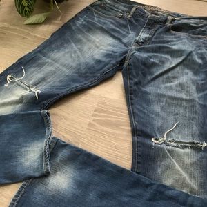 American Eagle Slim Fit Jeans Ripped Knees